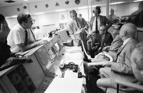 Apollo 13 team